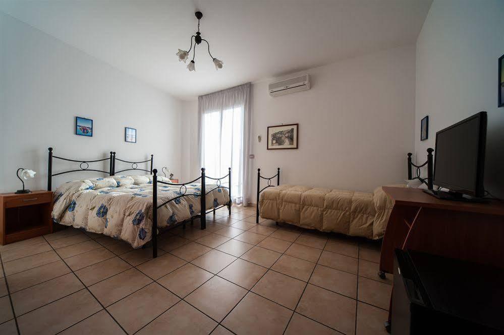 Fragolina B&B ฟูร์ชีซิกูโล ภายนอก รูปภาพ