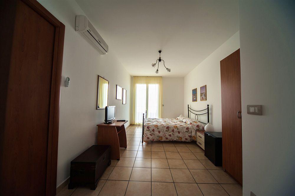 Fragolina B&B ฟูร์ชีซิกูโล ภายนอก รูปภาพ