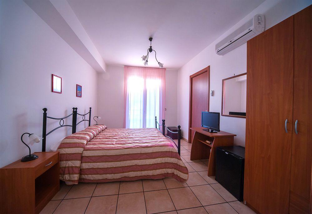 Fragolina B&B ฟูร์ชีซิกูโล ภายนอก รูปภาพ