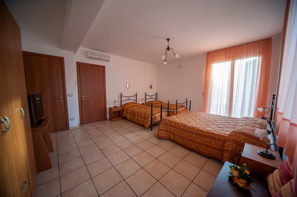 Fragolina B&B ฟูร์ชีซิกูโล ภายนอก รูปภาพ